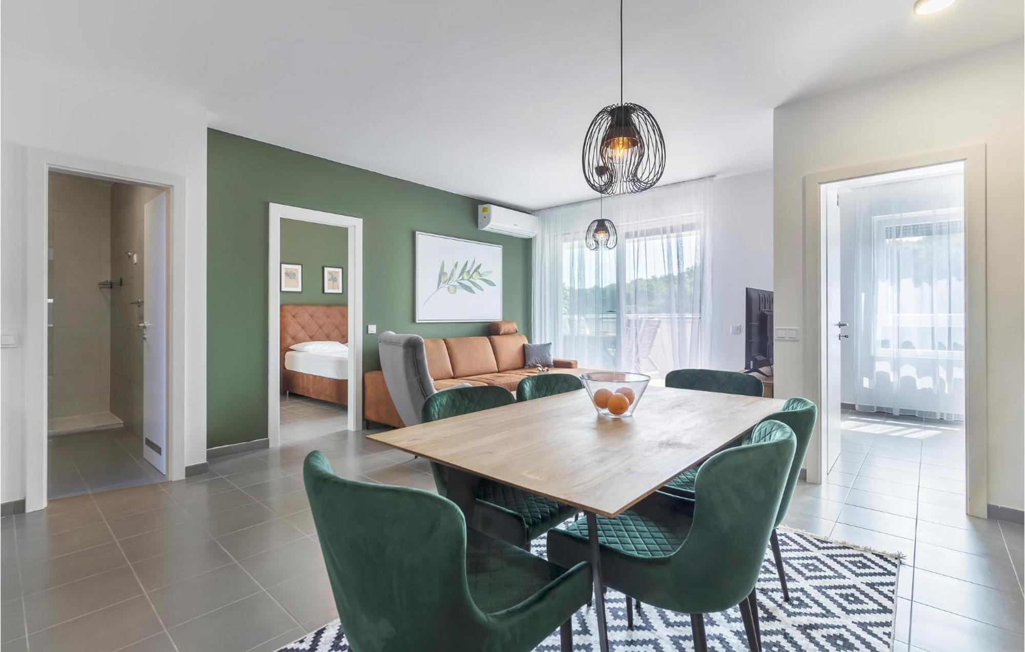 Amazing Apartment In Premantura With Kitchen Exteriér fotografie