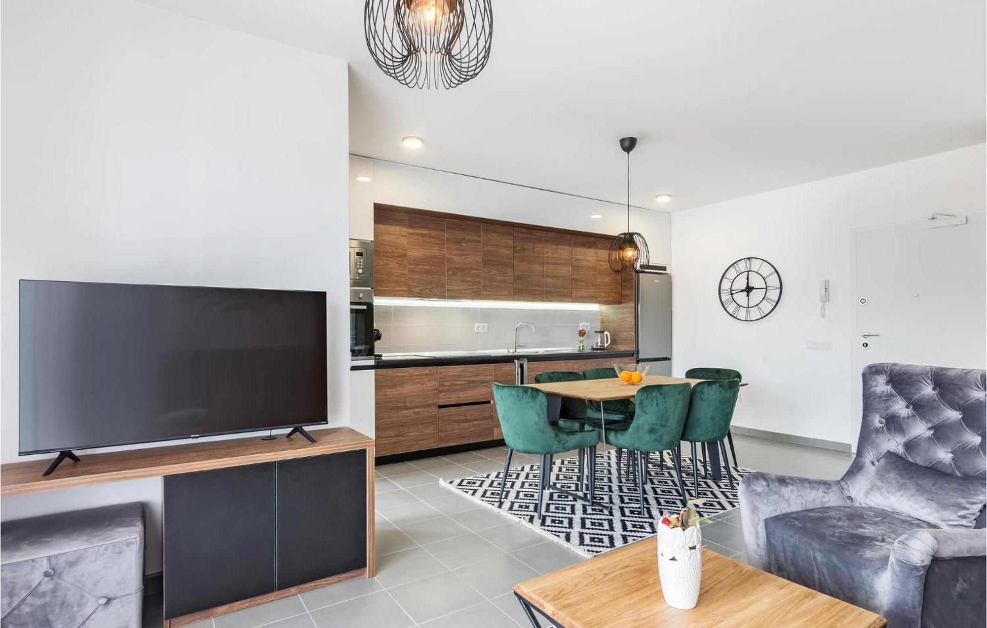 Amazing Apartment In Premantura With Kitchen Exteriér fotografie